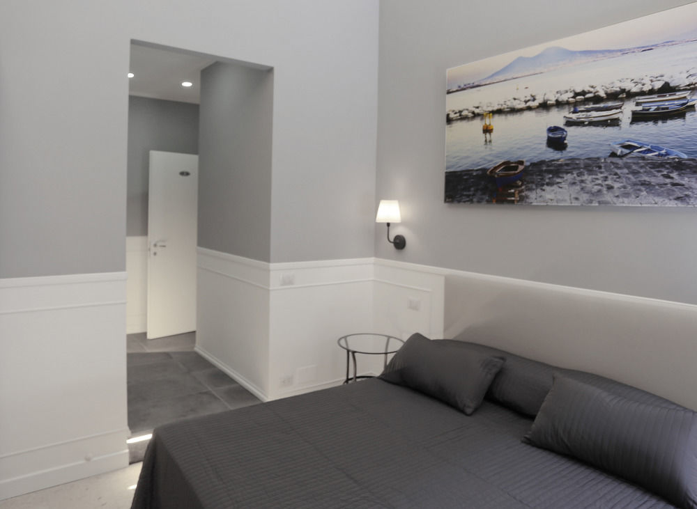 Bovio Suite Неаполь Экстерьер фото